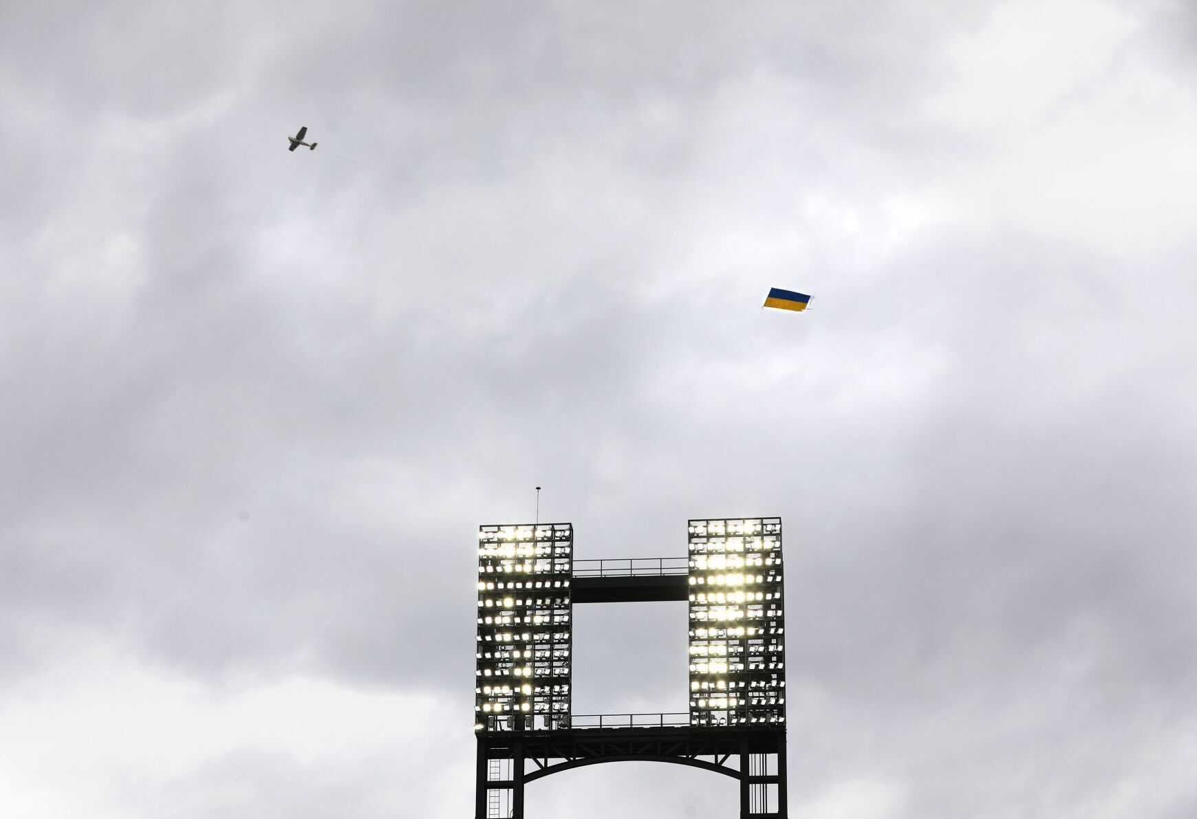 Cardinals host opening day at Busch Stadium